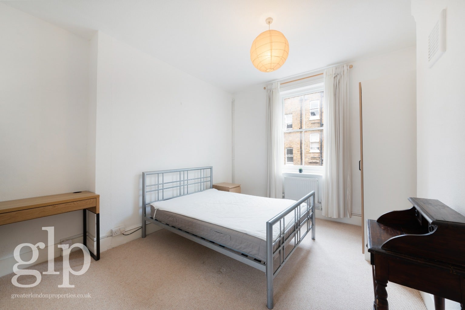 Flat Kenton Street in Greater London