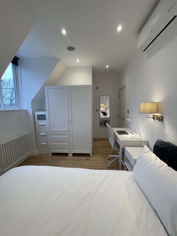 Room Ravensbourne Road in Greater London