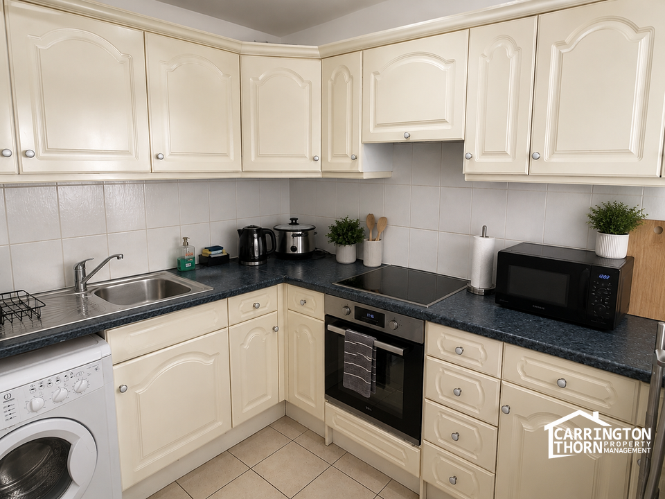 Flat Selhurst Road in Greater London