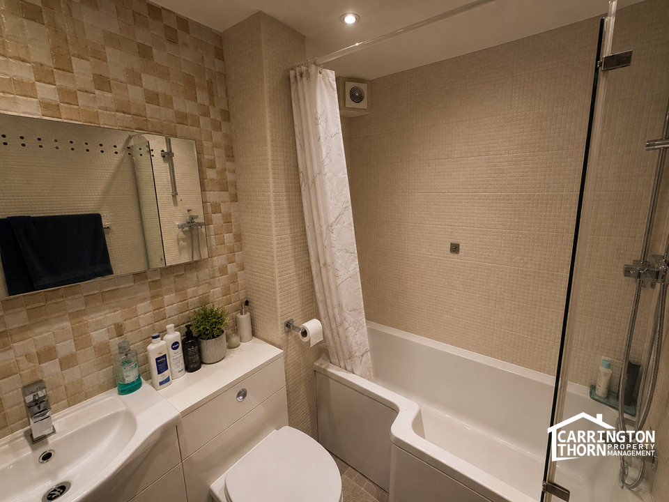 Flat Selhurst Road in Greater London