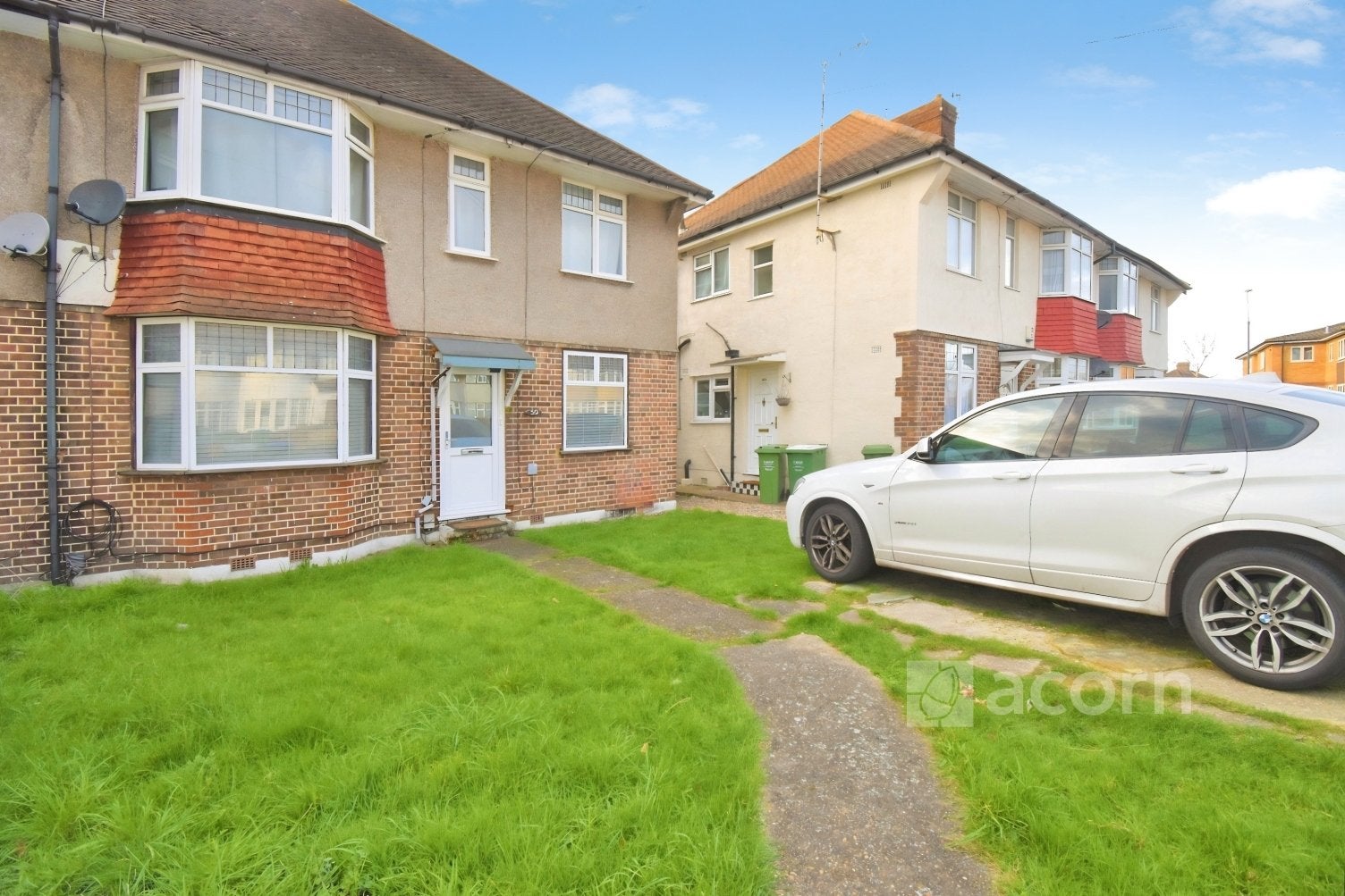 Flat Beechwood Crescent in Greater London