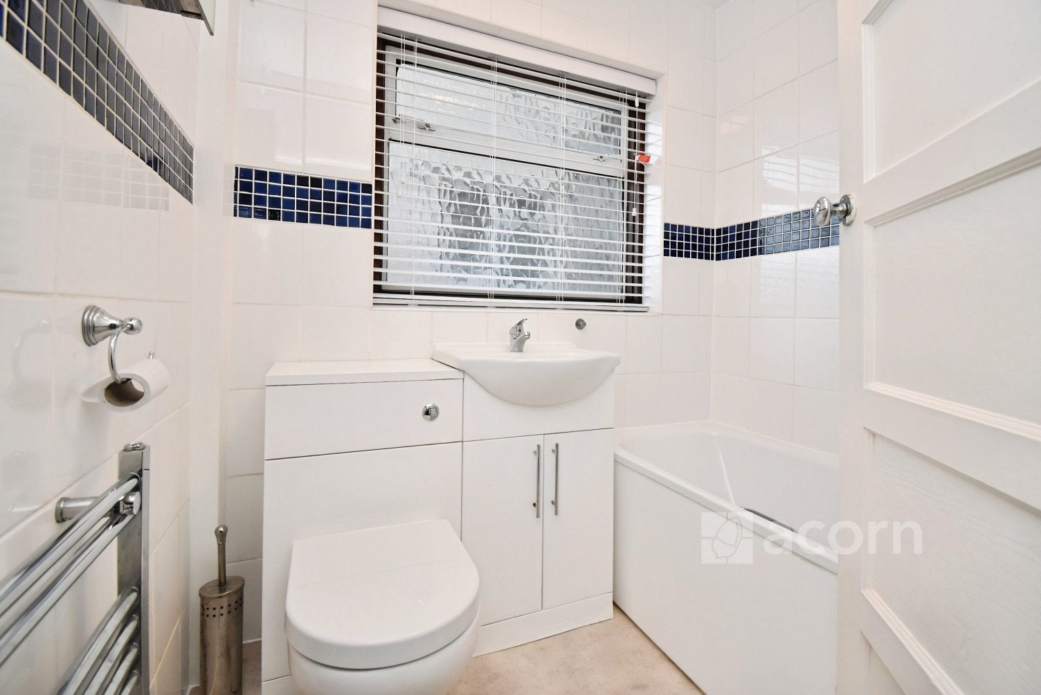 Flat Beechwood Crescent in Greater London