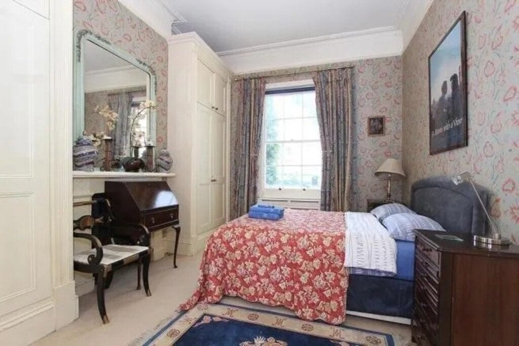 Flat Oakley Street in Greater London