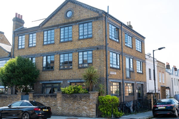 House Stuart Road in London Borough of Southwark
