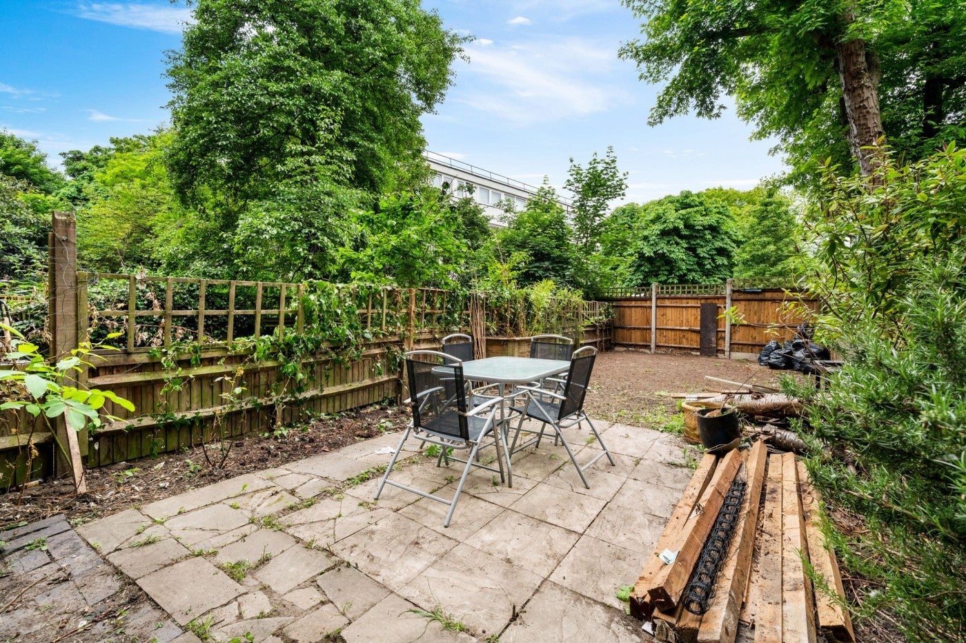 Flat Fonthill Road in Greater London
