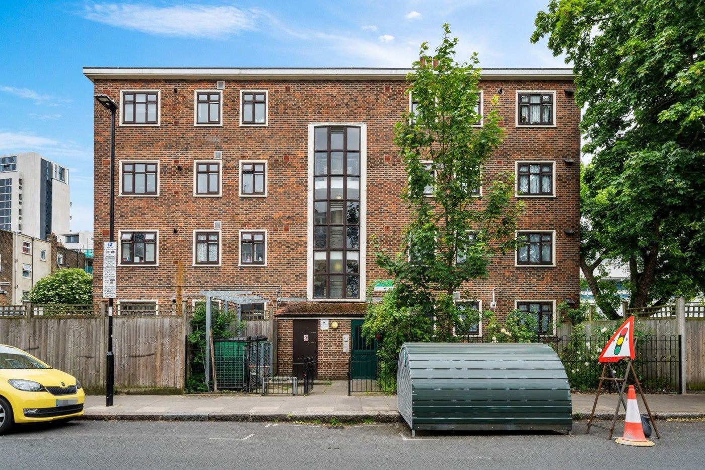 Flat Fonthill Road in Greater London