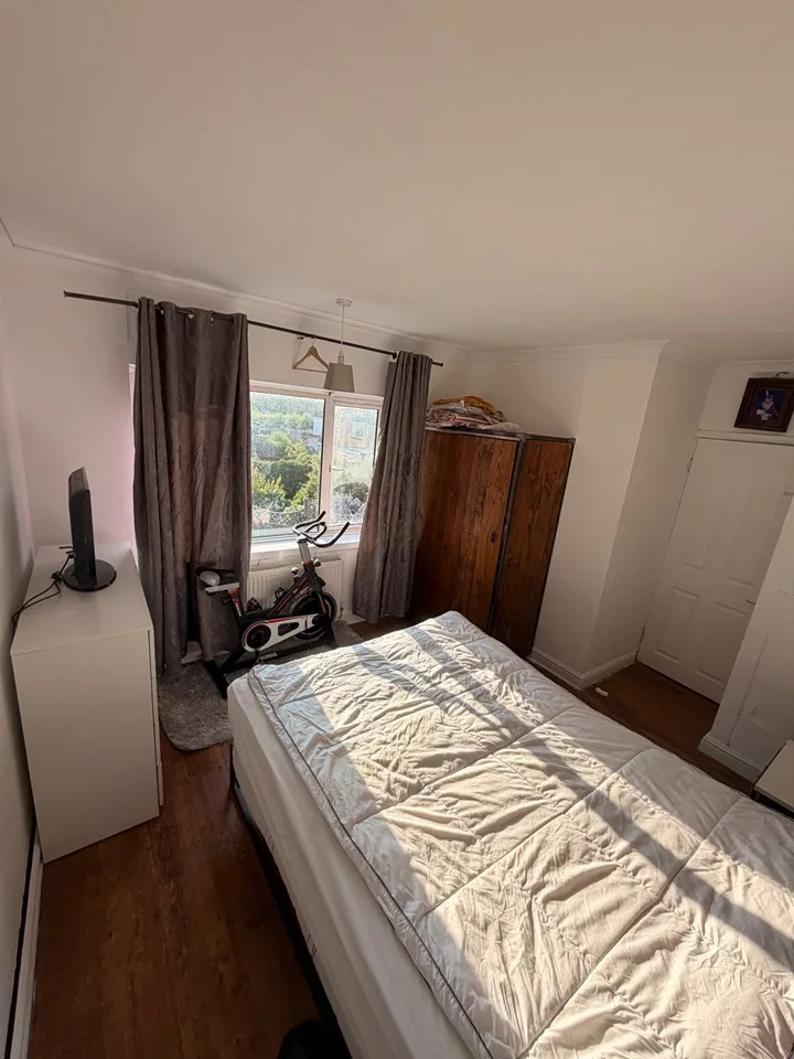 Room Richland Avenue in Greater London