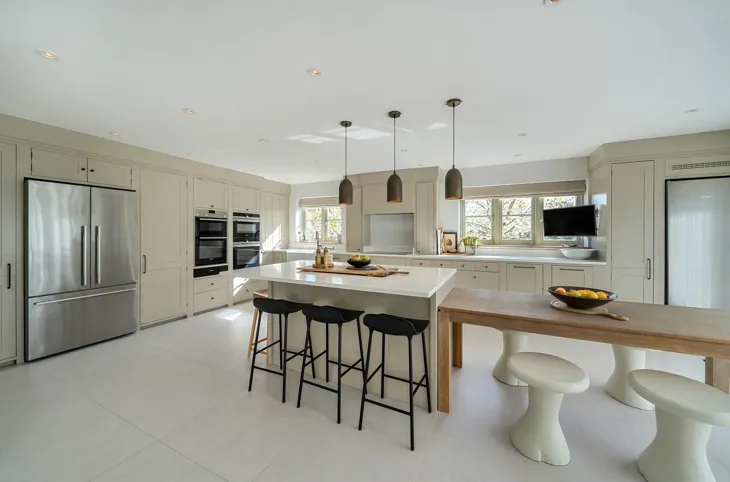 Flat Pennypot Lane in Surrey Heath