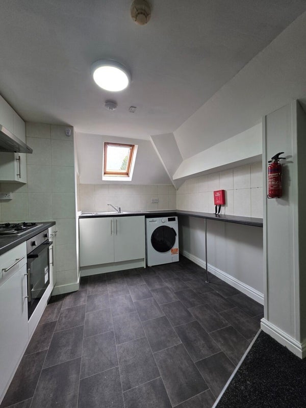 Flat Colchester Avenue in Cardiff