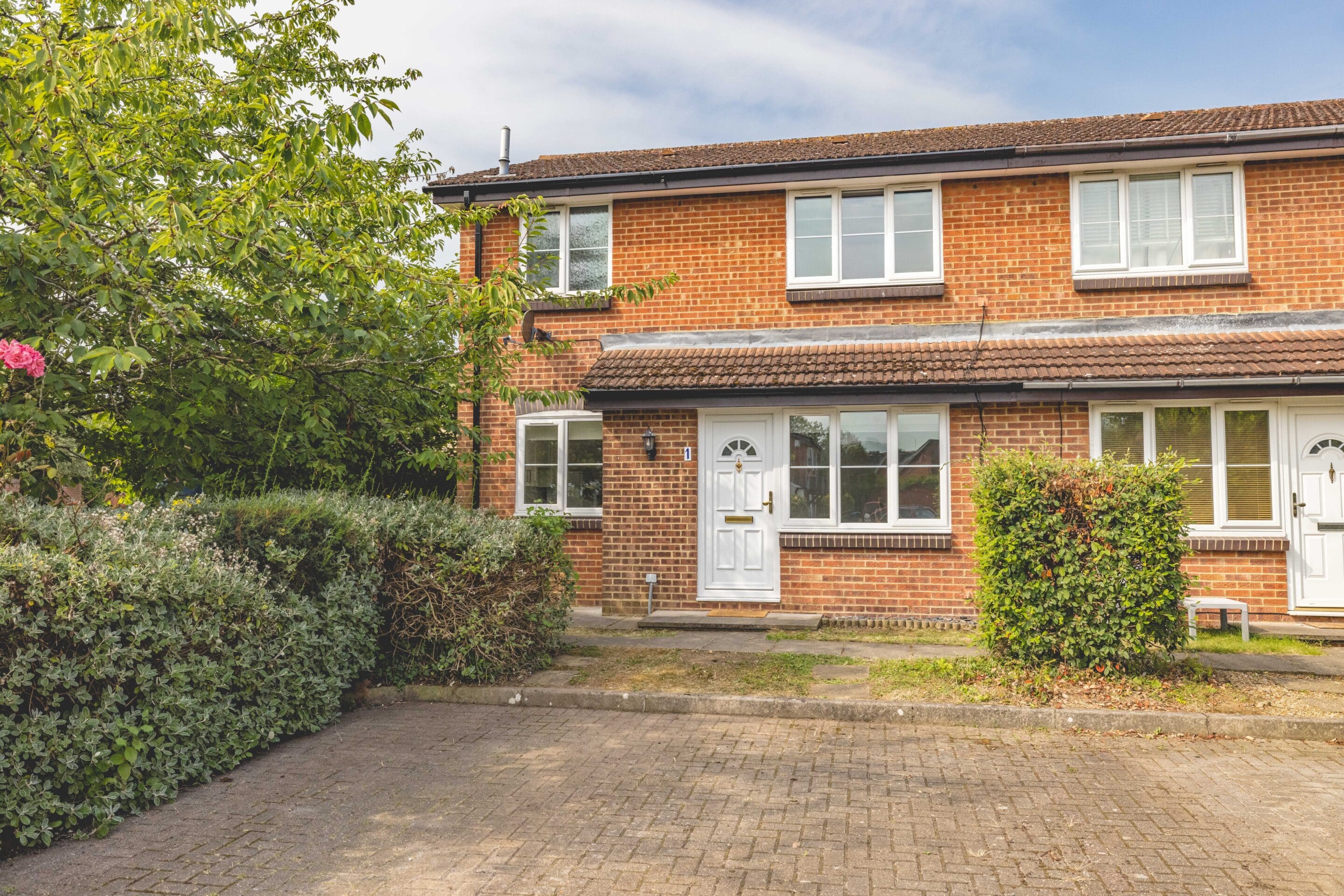 House Derwent Road in Borough of Runnymede