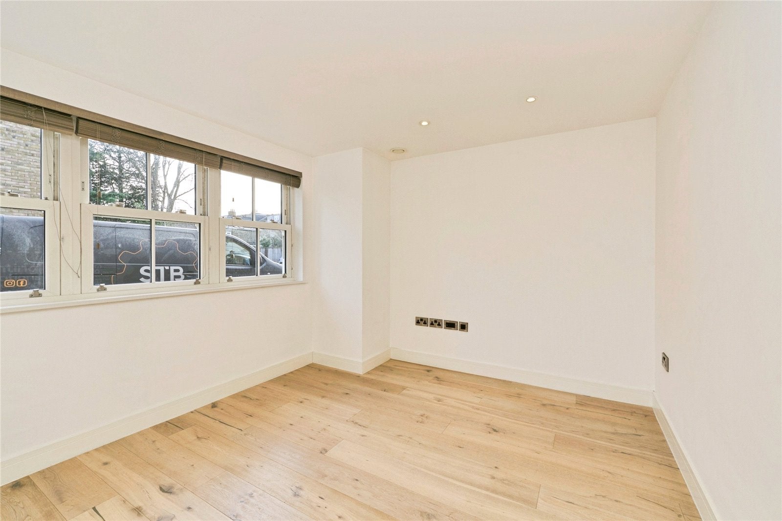 House Erncroft Way in Greater London