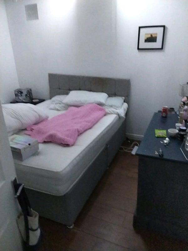 Room Fortescue Road in Poole