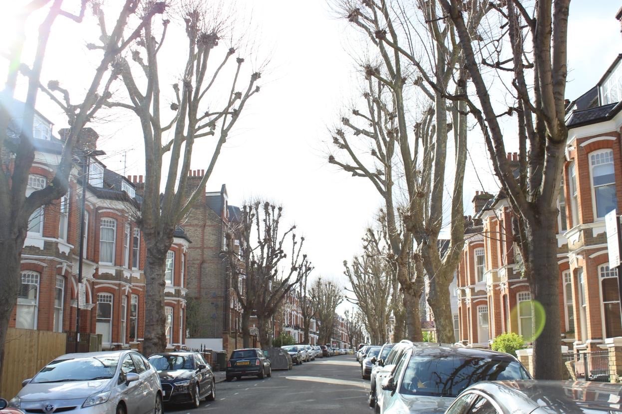 Flat Sotheby Road in Greater London