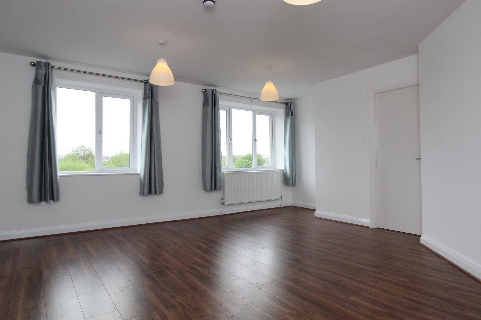 Flat Oakroyd Fold in Leeds