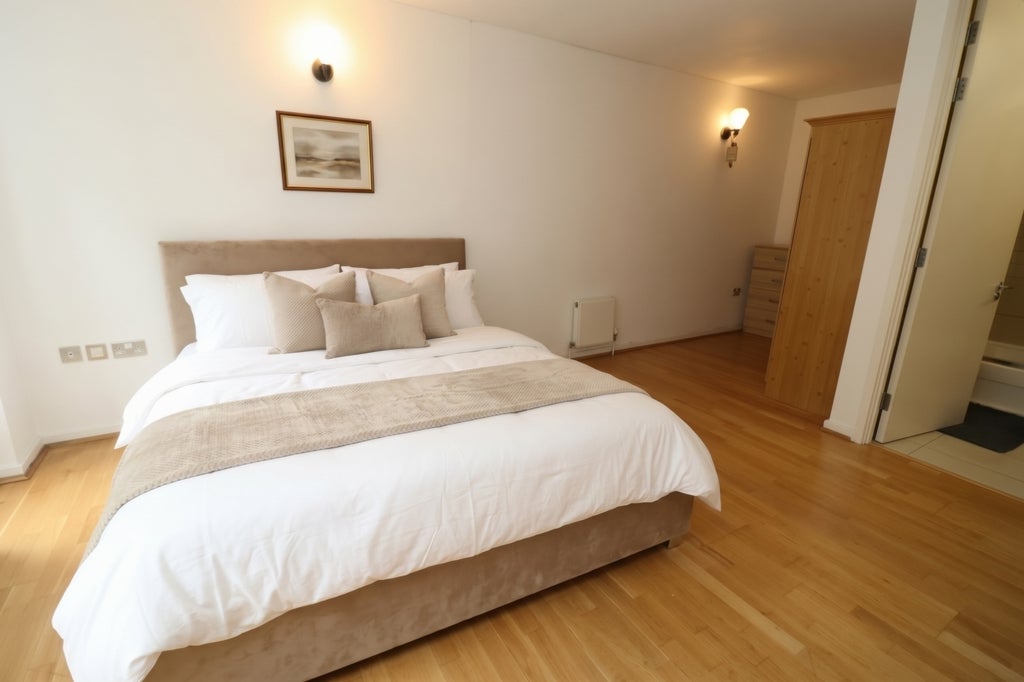 Room Globe Road in Greater London