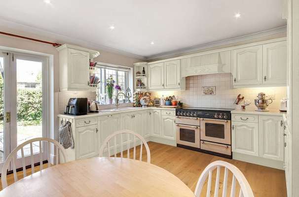 House Best Beech Hill in Wealden