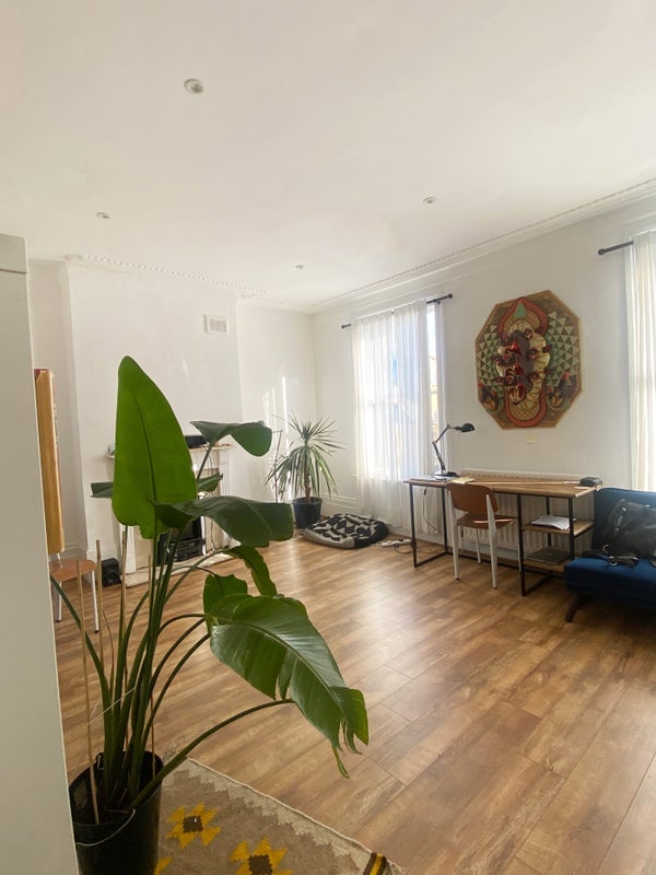 Room Victoria Park Road in Greater London