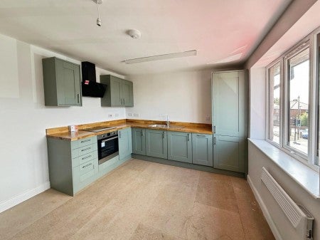Flat Banks Court in Leigh
