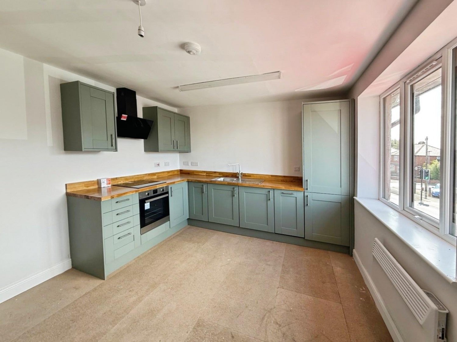 Flat Banks Court in Leigh