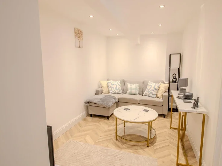 Flat Winchelsea Road in Rother