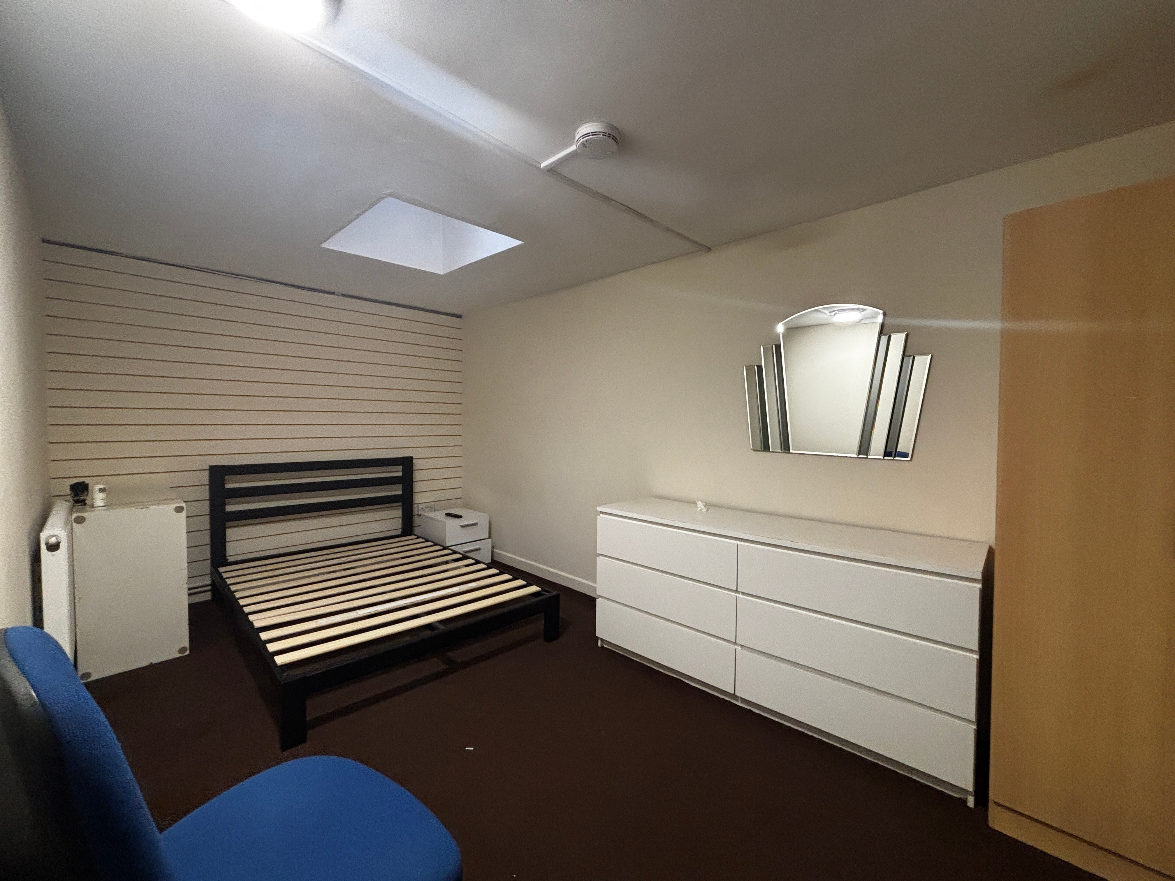 Room West Street in Bristol