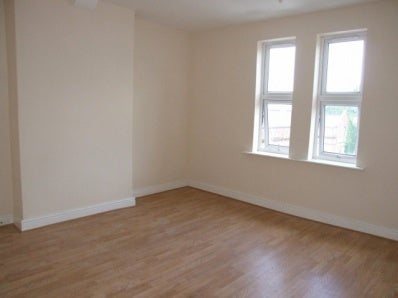 Flat Carlton Road in Nottingham