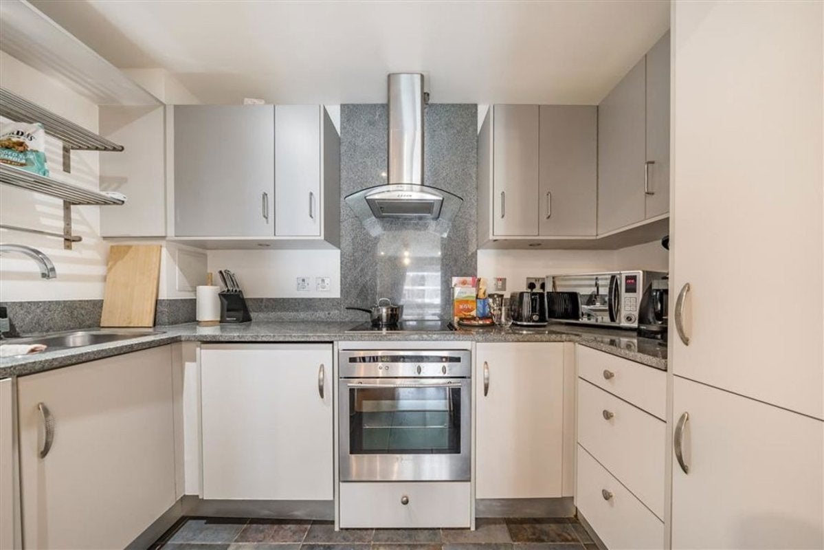 Flat Hoxton Square in Greater London