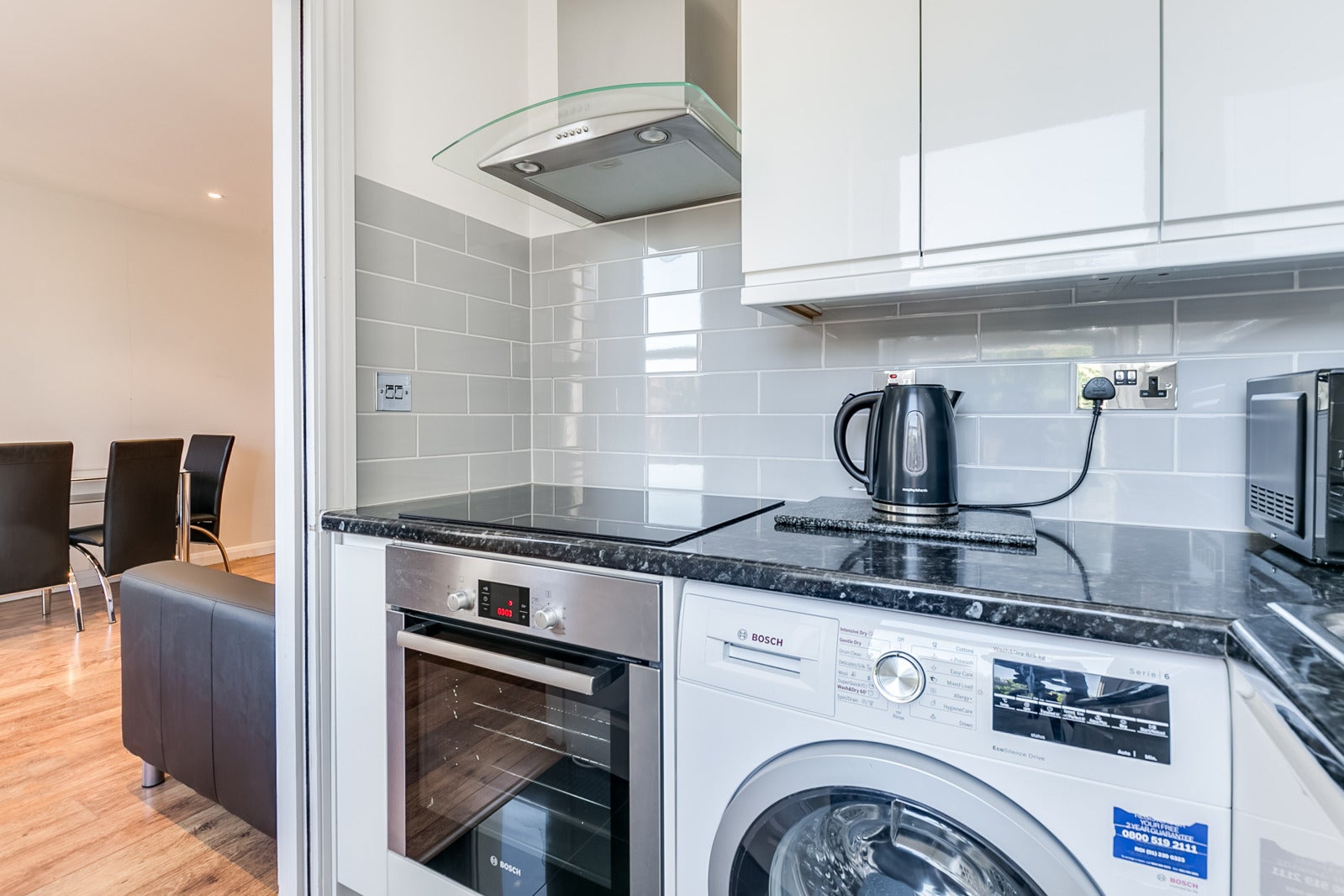 Flat Warwick Road in Greater London