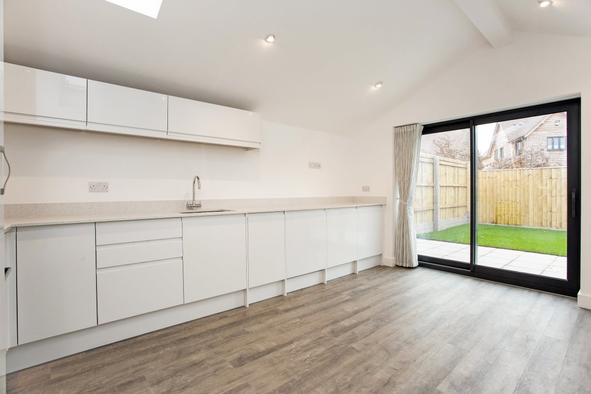 House Hunt Hall Lane in Stratford-on-Avon