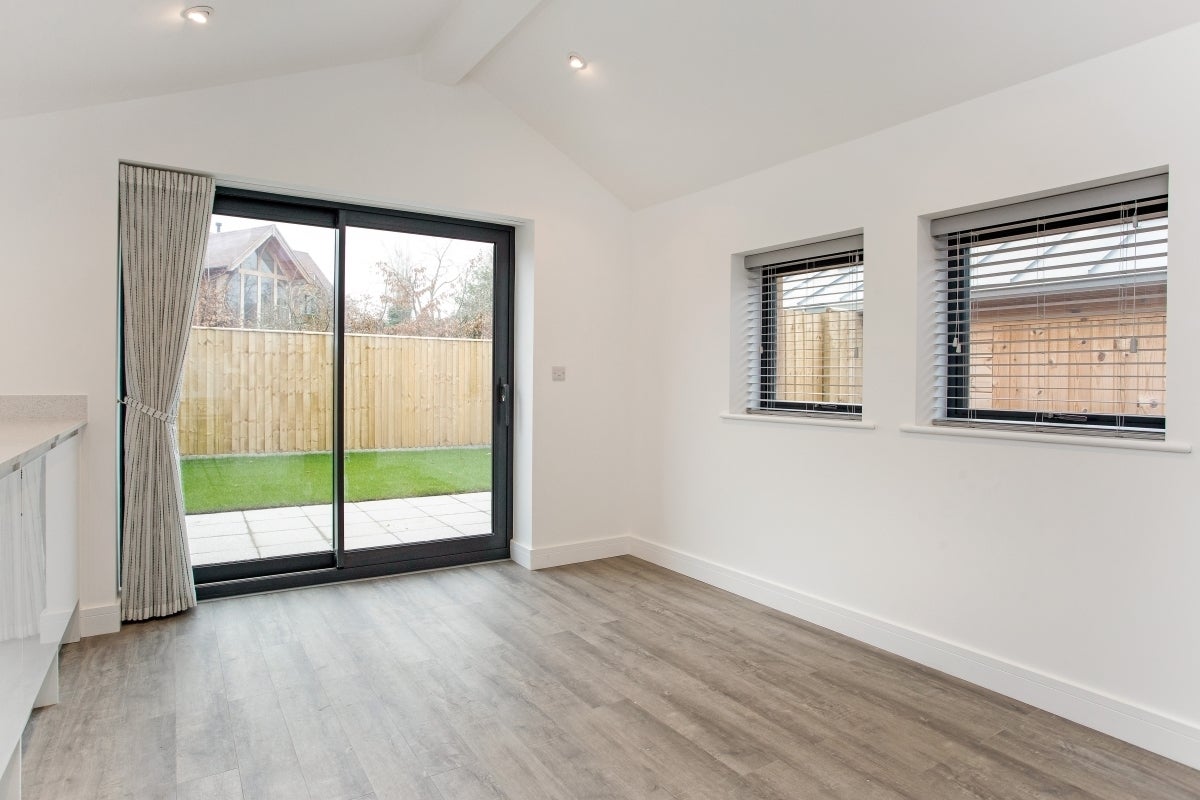 House Hunt Hall Lane in Stratford-on-Avon