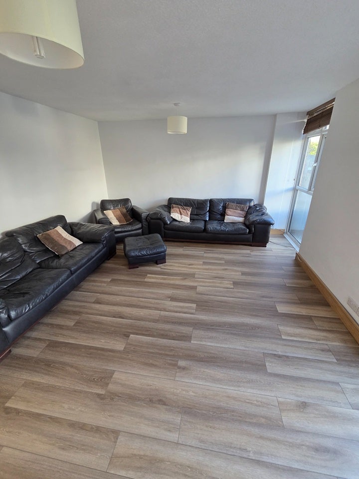 House Ashley Crescent in Greater London