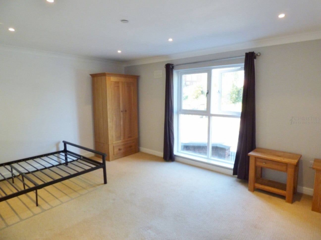 Flat Flint Cottages in Mole Valley