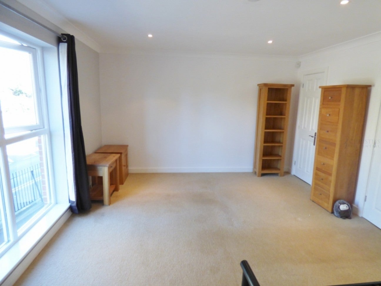 Flat Flint Cottages in Mole Valley