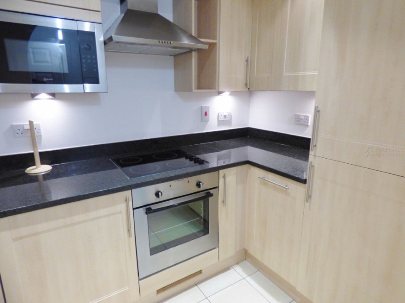 Flat Flint Cottages in Mole Valley