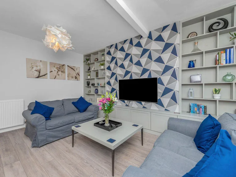 Flat Chesser Grove in City of Edinburgh
