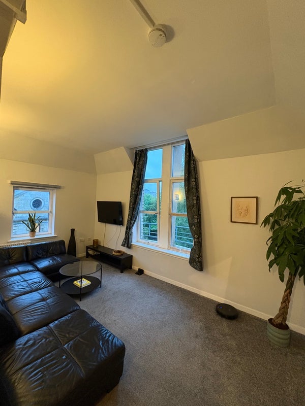 Room Turnbull Street in Glasgow