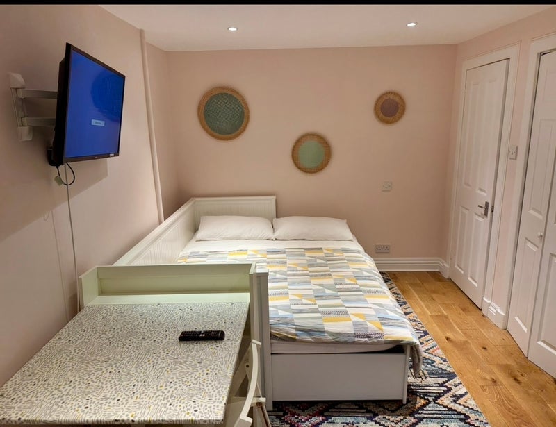 Room Montgomery Street in City of Edinburgh