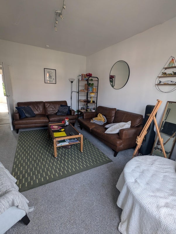 Room Hartington Road in Manchester