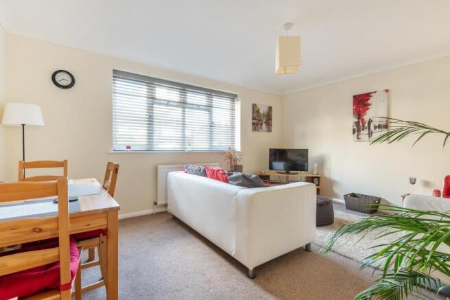 Flat Stocton Close in Guildford