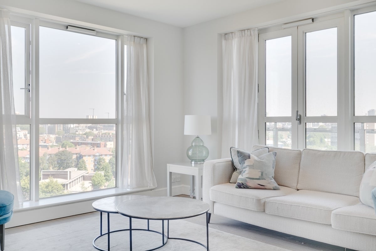 Flat Westferry Circus in Greater London