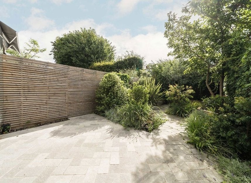 House Elms Crescent in Greater London