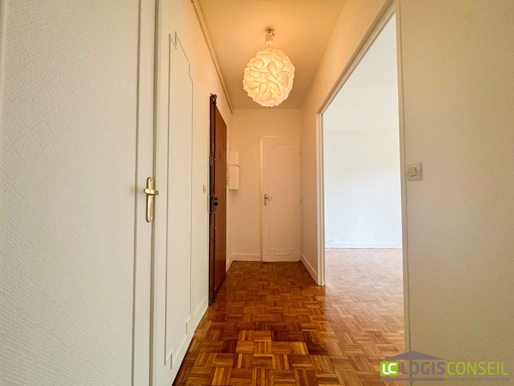 Flat Rue Anatole France in Châtenay-Malabry