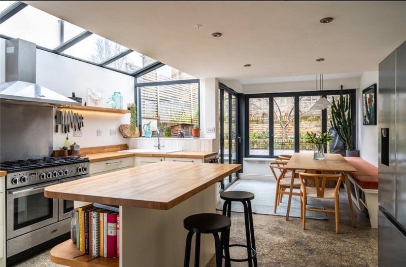 Room Milkwood Road in Greater London