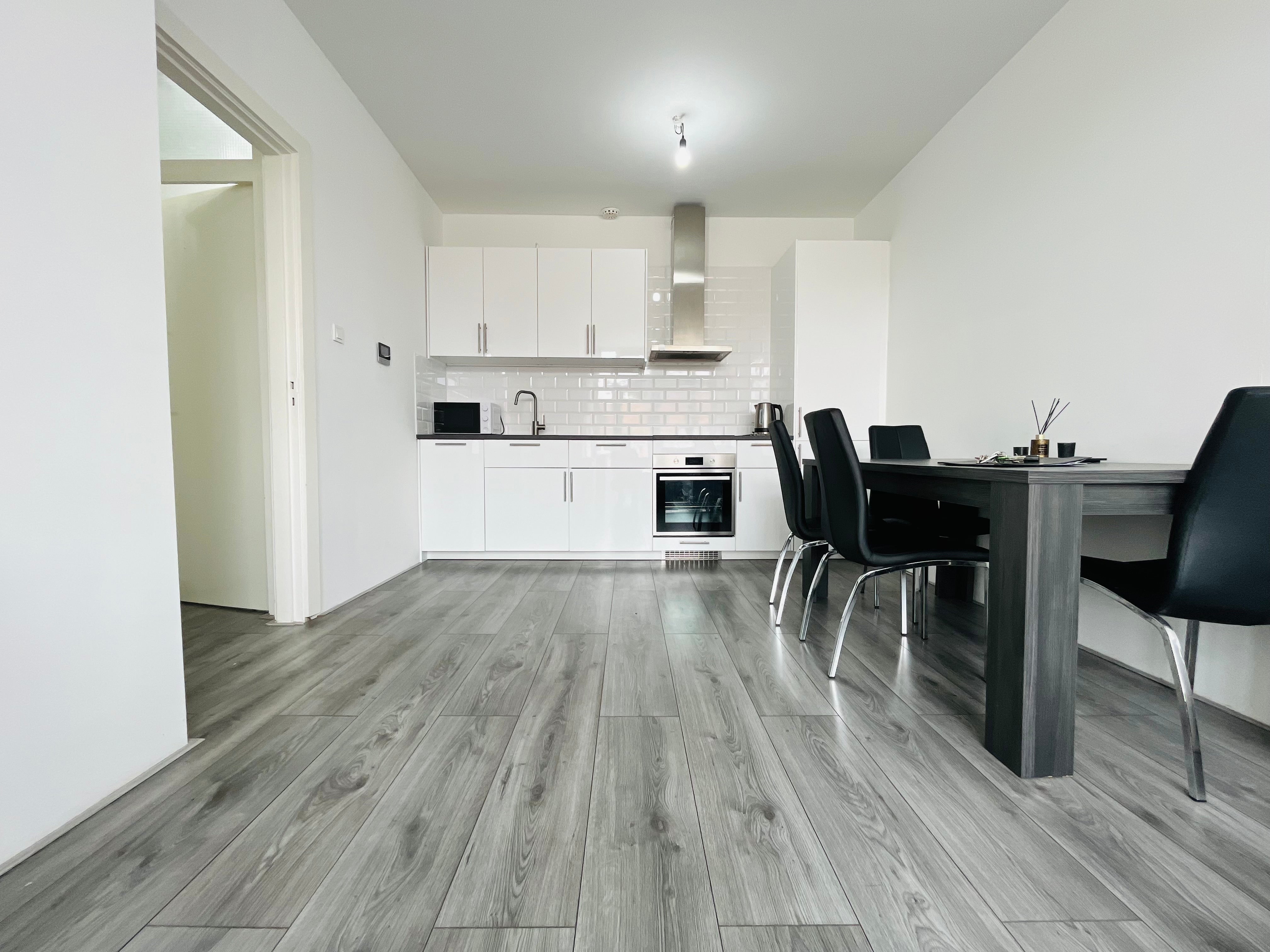 Studio te huur: Van Musschenbroekstraat 213A, 'S-Gravenhage