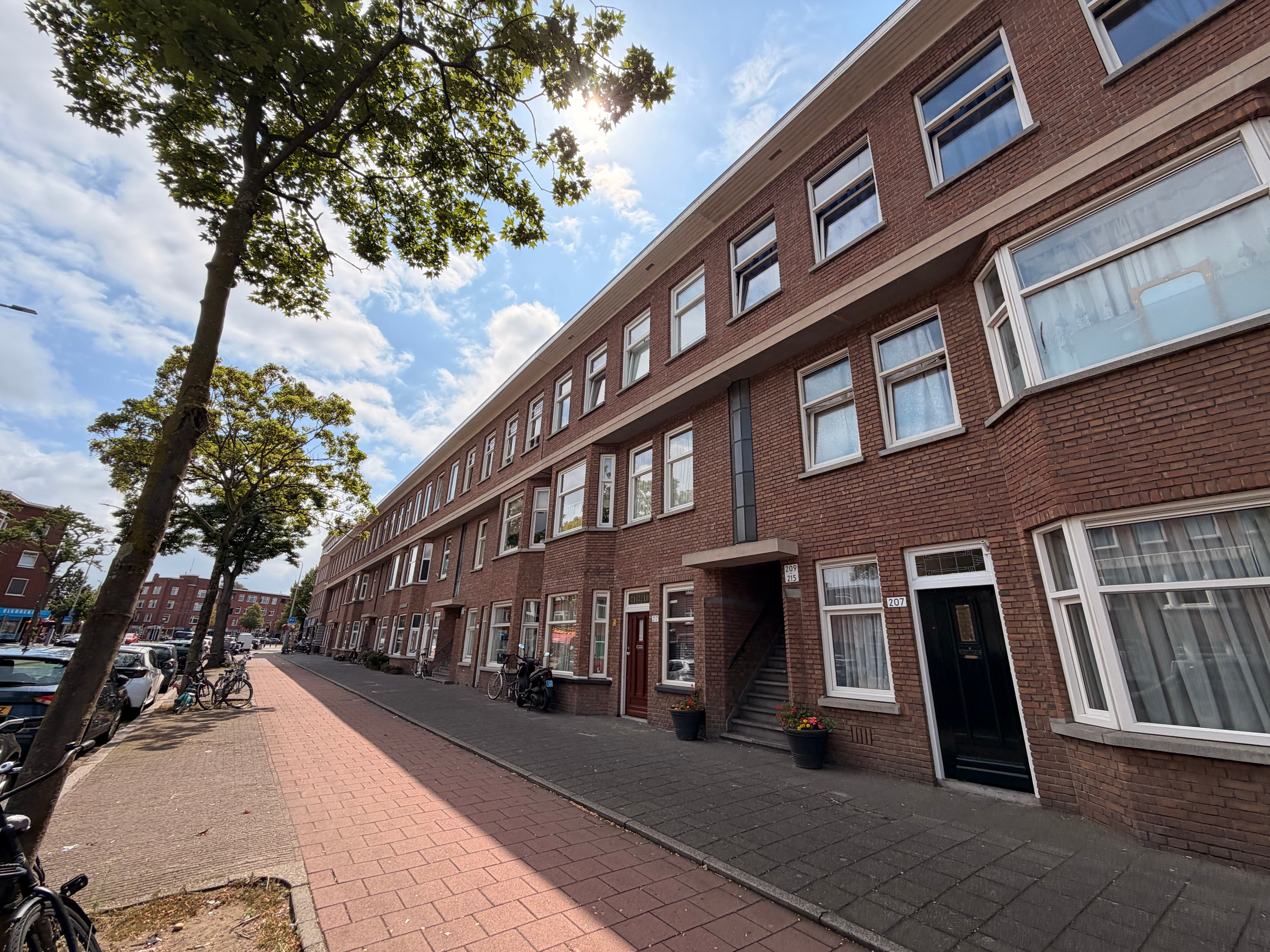 Studio te huur: Van Musschenbroekstraat 213A, 'S-Gravenhage