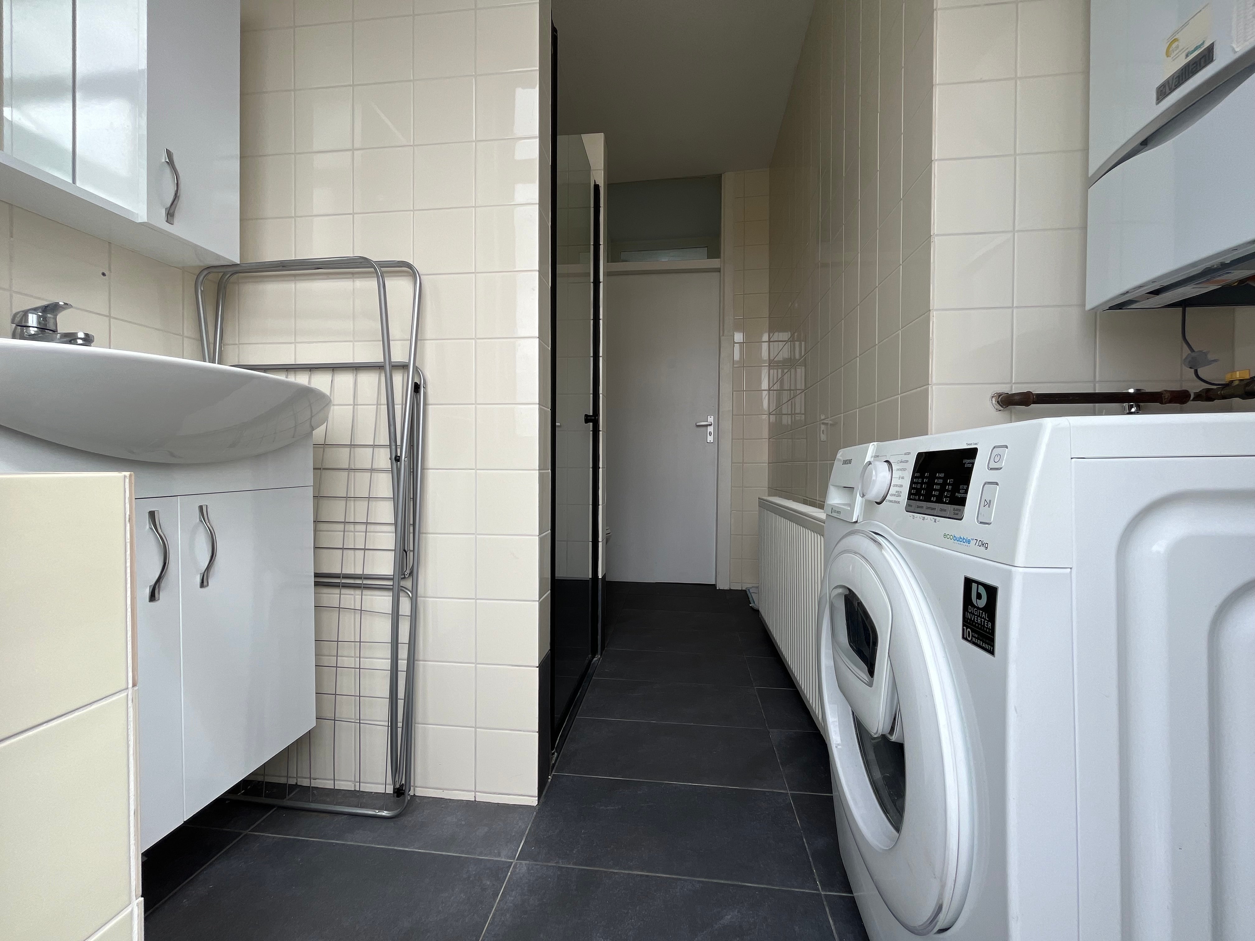 Studio te huur: Van Musschenbroekstraat 213A, 'S-Gravenhage