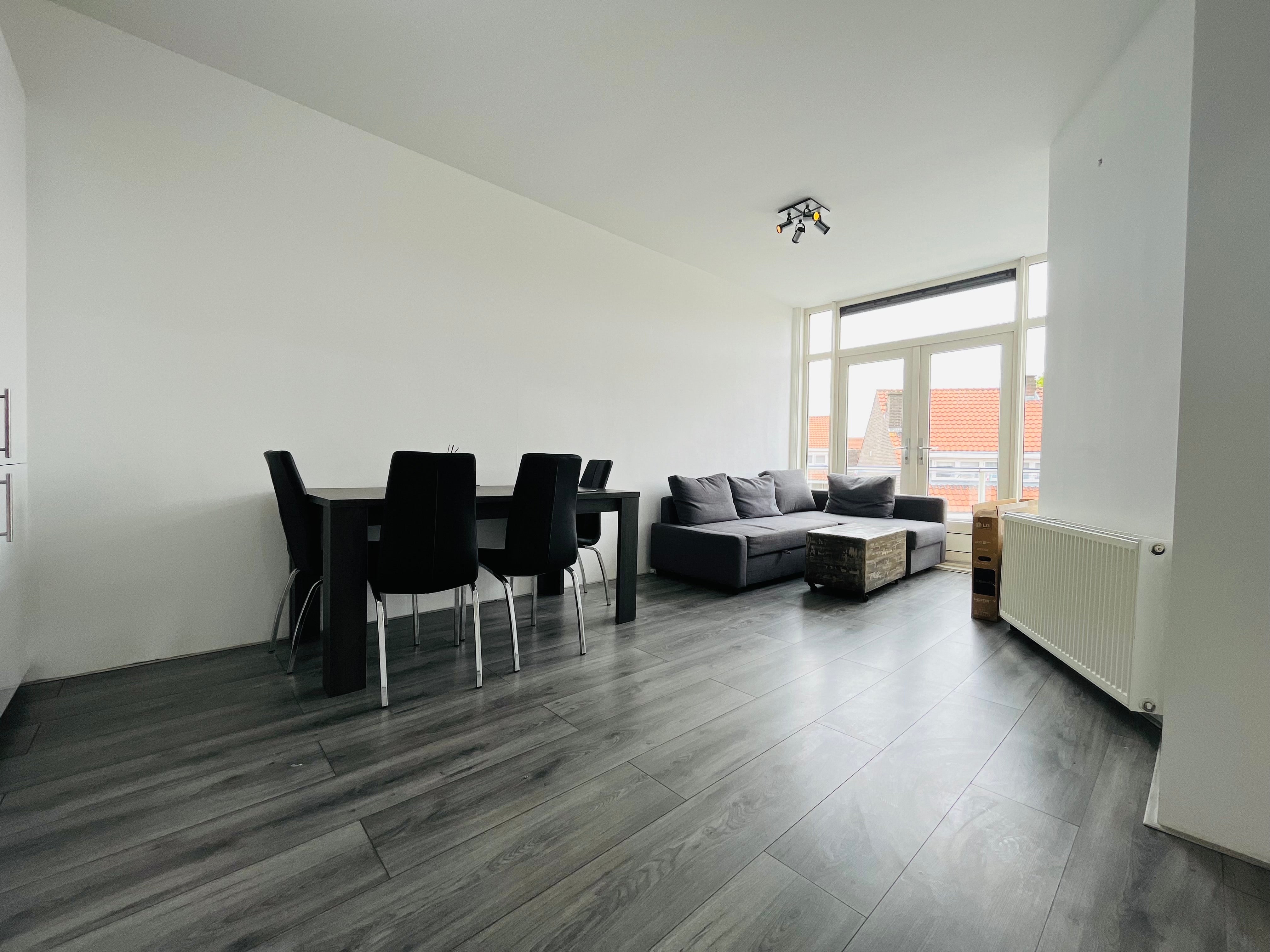 Studio te huur: Van Musschenbroekstraat 213A, 'S-Gravenhage