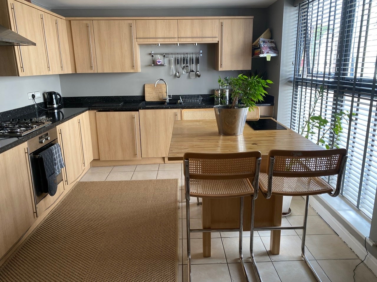 House Clifford Way in Maidstone