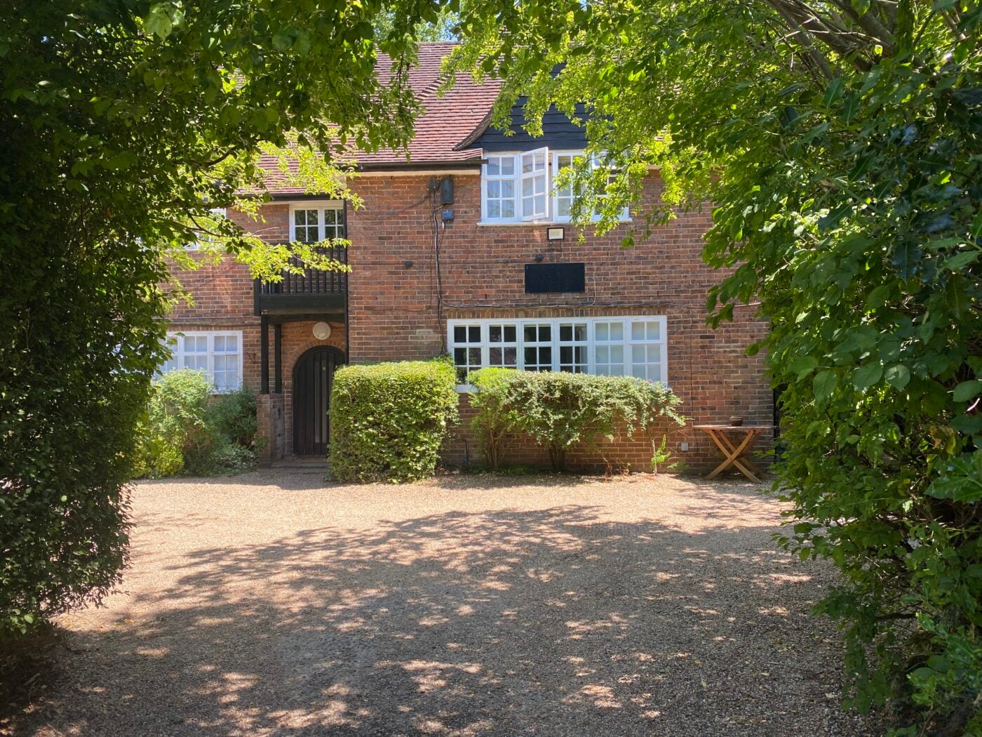 Flat Erskine Hill in Greater London