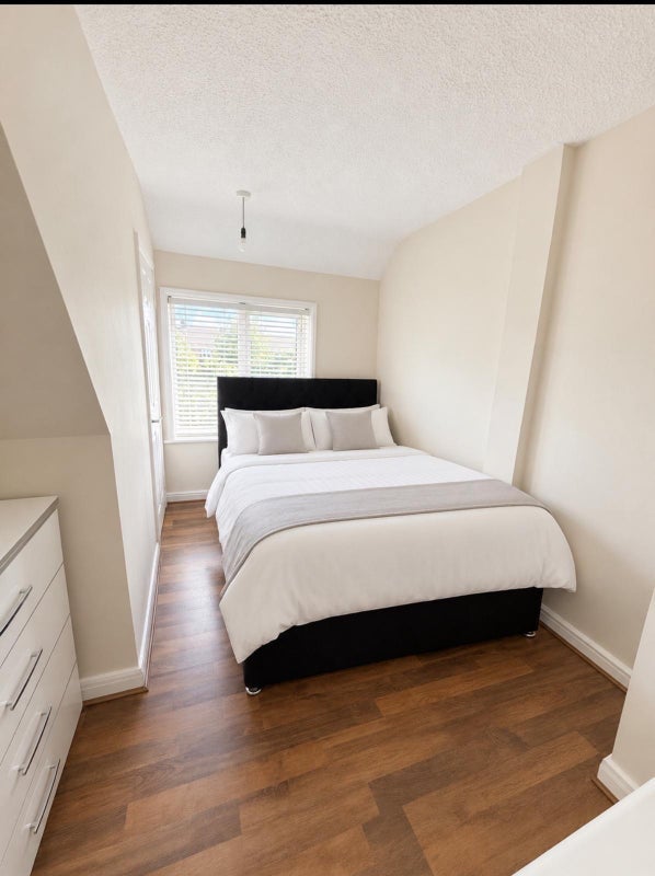 Room Drake Close in Liverpool